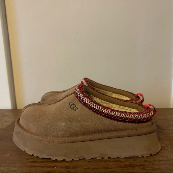 UGG Shoes - UGG Tan Clogs with Red Accents